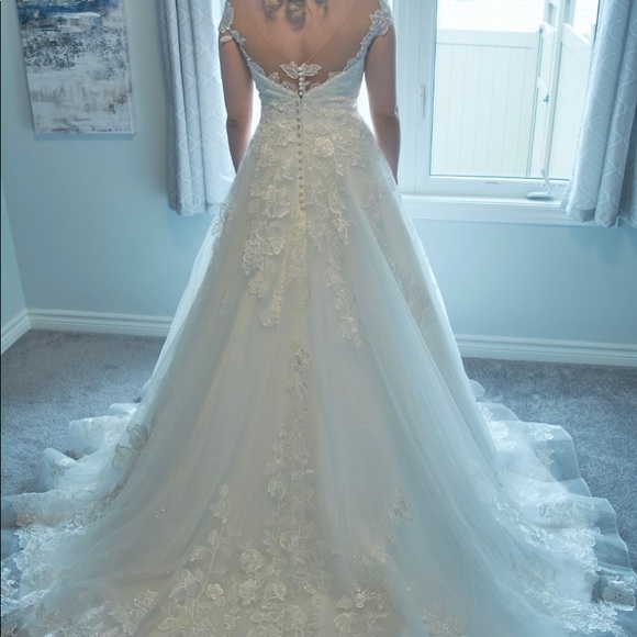 Off shoulder beaded wedding gown - Picture 2 of 6